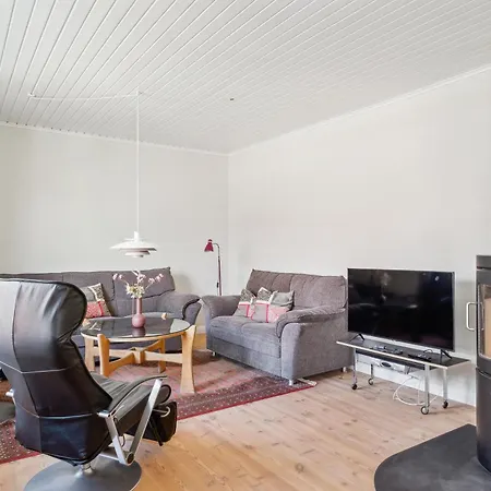 Two-storey Townhouse With Sea View Vakantiehuis