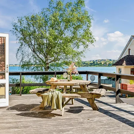 Two-storey Townhouse With Sea View Holiday home
