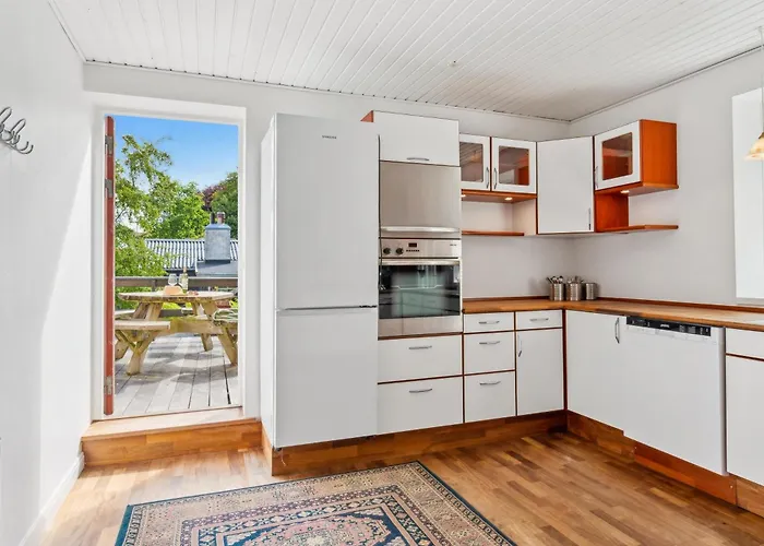 Two-storey Townhouse With Sea View Vakantiehuis