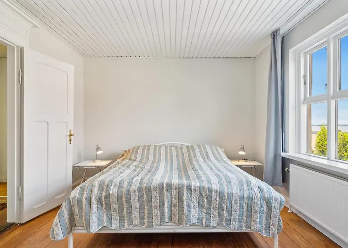 Two-storey Townhouse With Sea View Vakantiehuis