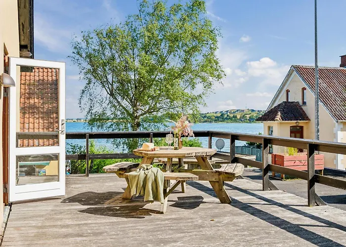 Two-storey Townhouse With Sea View Vakantiehuis